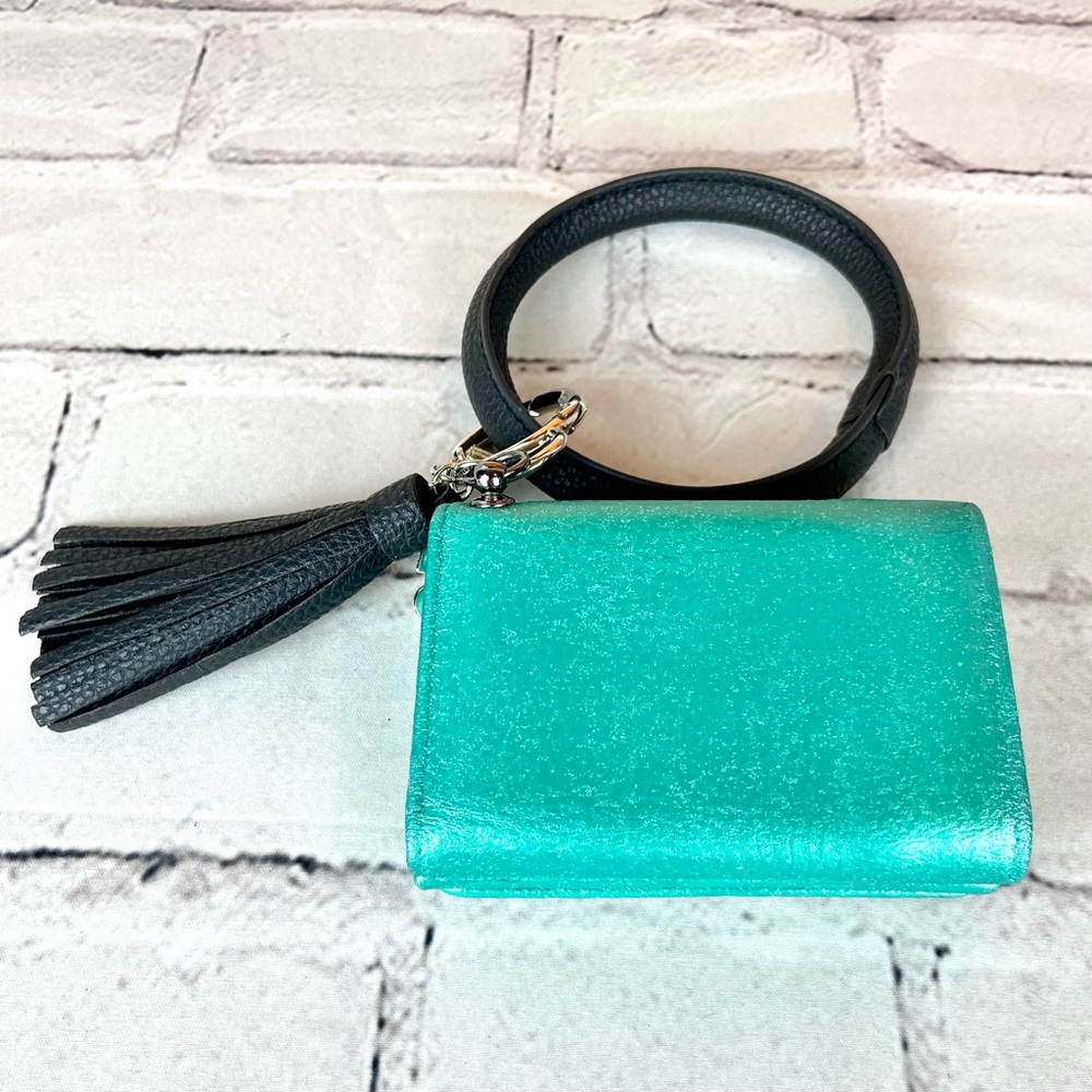 Balenciaga compact Wallet or wristlet in pearlescent green w/ bracelet keychain - Picture 2 of 16